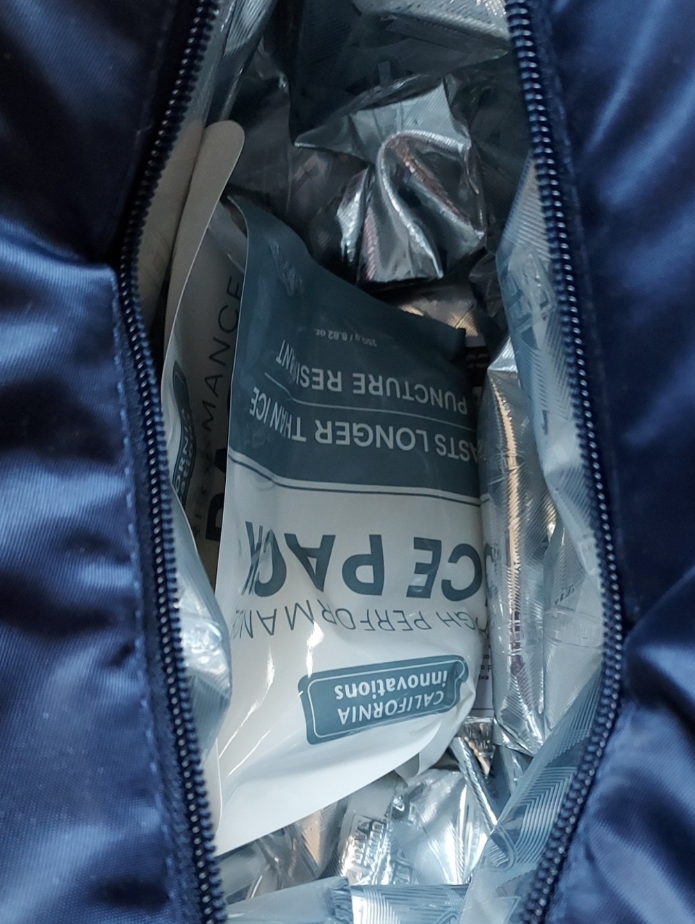 Califirnia Innovations Navy Quilted Lunch Tote Bag - Picture 7 of 9